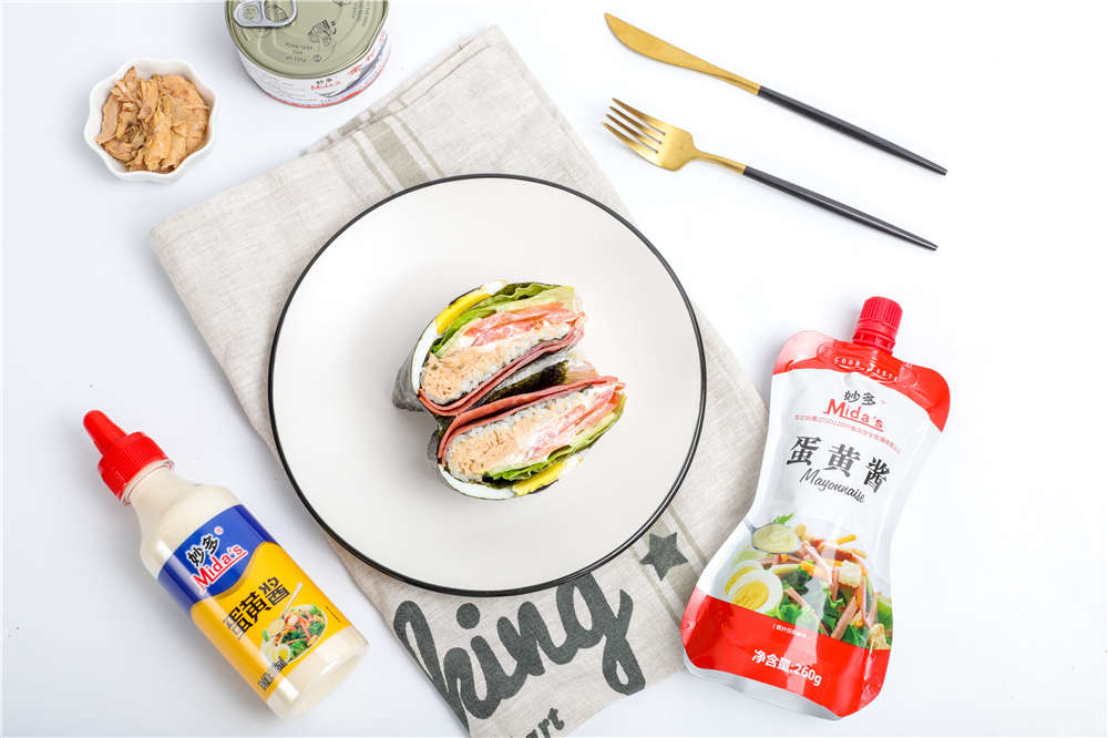 Sushi filled with tuna ham and seaweed