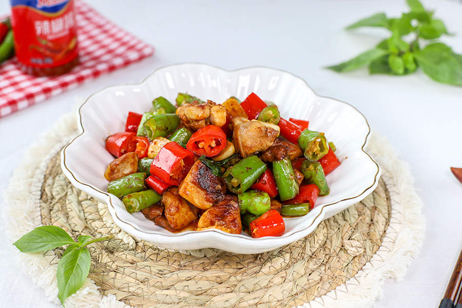 金不換辣椒炒雞肉
